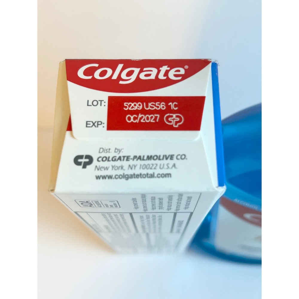 Colgate Total Peppermint Mouthwash and Whitening Toothpaste Set - Picture 2 of 3